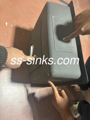 Paslanmaz Çelik Lavabo Üst Taşıma Büyük ve Küçük Kuyuyla Önceden Borulan Musluk Delikleri Yok