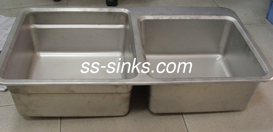 SUS304 Evye Kalıbı 18 Guage R20 Açı Tek Parça Çift Lavabo