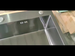 Aşınma deliği ile el yapımı çelik lavabo musluk deliği saten yüzey